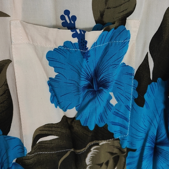 Authentic Hawaiian shirt - Picture 2 of 4